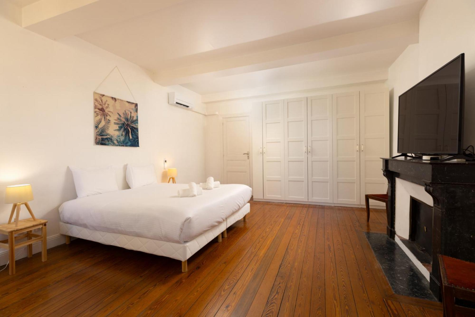 Le Grand Authentique Apartment Carcassonne Bagian luar foto